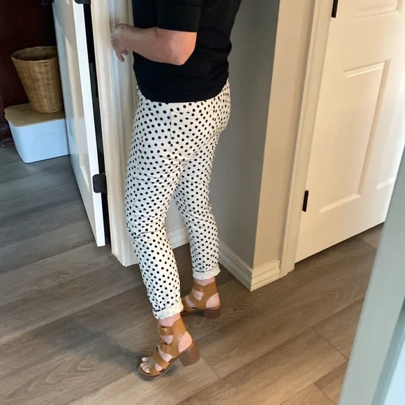 Polka dot skinny jeans NWOT. - Picture 2 of 8